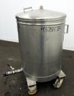 Used Tank, 100 Gallon, 304 Stainless Steel, Vertical.  Approximately 31