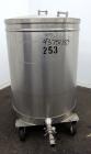Used Tank, 200 Gallon, 304 Stainless Steel, Vertical.  Approximately 38
