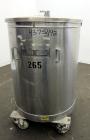 Used Tank, 200 Gallon, 304 Stainless Steel, Vertical. Approximate 38