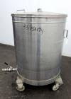 Used Tank, 200 Gallon, 304 Stainless Steel, Vertical.  Approximately 38