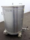 Used Tank, 200 Gallon, 304 Stainless Steel, Vertical.  Approximately 38