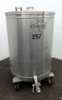 Used Tank, 200 Gallon, 304 Stainless Steel, Vertical.  Approximately 38