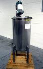 Used Flo Bin Mix Tank, 63 Gallon, Stainless Steel. Approximately 22