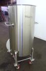 Used- Tank, 106 Gallon (400 Liter), 316 Stainless Steel, Vertical. Approximate 27-1/2