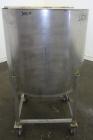 Used Tank, 80 Gallon, 304 Stainless Steel, Vertical. Approximately 30-1/2