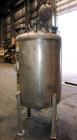Used Tank, 200 Gallon, 316 Stainless Steel, Vertical. Approximate 36