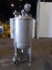 Used Tank, 200 Gallon, 316 Stainless Steel, Vertical. Approximate 36