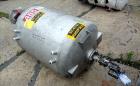 Used Tank, 100 Gallon, 304 Stainless Steel, Vertical. Approximate 30