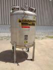 Used Tank, 275 Gallon, 316 Stainless Steel, Vertical. Approximate 42