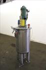 Used Tank, Approximately 40 Gallons, 304 Stainless Steel, Vertical. 20