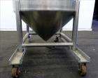 Used Tank, Approximate 200 Gallon, 304 Stainless Steel, Vertical. Approximate 35