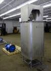 Used Custom Mixing Tank, 220 Gallons, 304 Stainless Steel, Vertical.