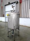 Used Tank, Approximate 120 Gallon, 304 Stainless Steel, Vertical. Approximate 30