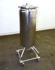 Used Tank, 30 Gallon, 316 Stainless Steel, Vertical. Approximate 16