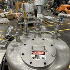 Gebraucht - ca. 300 Gallonen, Amherst-Edelstahl-Rührdrucktopf auf Rollen, S/N: 1511. 130 PSI bei 150 Grad Fahrenheit. Ausges...
