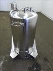 Used Alloy Products Pressure Tank, 25 Gallon, 316 Stainless Steel, Vertical. Approximate 18