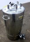 Used Alloy Products Pressure Tank, 25 Gallon, 316L Stainless Steel, Vertical. Approximate 18” diameter x 24” straight side. Dished top and bottom. Internal rated 95 psi at -20 to 100 degrees F. Openi...