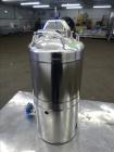 Used- Alloy Products Pressure Tank, 2 Gallon, 316 Stainless Steel, Vertical. Approximate 9