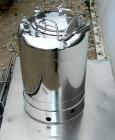 USED: Alloy Products pharmaceutical-hygienic portable pressure tank, 3 gallons, 304 stainless steel, vertical. 9
