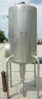 Used Creamery Package Tank, 250 gallon, 304 stainless steel, vertical. Approximately 36