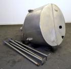 Used Custom Metalcraft Tank, 200 Gallon, 304 Stainless Steel, Vertical. 48' Diameter x 26