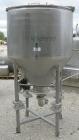 Used Dairy Craft tank, 175 gallon, 304 stainless steel, vertical. 42