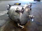Used Eastern Manufacturing Pressure Tank, 150 Gallon, 316L Stainless Steel, Vertical. Approximate 40