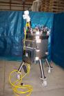Used Feldmeier Pressure Tank, 50 Gallon, 316L stainless steel, vertical. 23 5/8