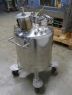 Used- Lee Industries Pressure Mix Tank, 200 Liter, Model 200 LDBT