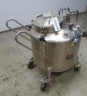 Usado- Lee Industries Pressure Mix Tank, 250 litros, modelo 250 LDBT, acero inoxidable 316L, vertical. Aproximadamente 30' d...