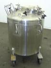 Used Lee Industries Pressure Tank, 132.1 Gallon (500 Liter), Model 500LDBT, 316 Stainless Steel, Vertical. Approximate 34” diameter x 30” straight side. Dished top and bottom. Internal rated Full Vac...