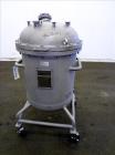 Used- Meyer Tool & Mfg Pressure Tank Filter, 200 Liter (52.83 Gallon) Capacity, 316L Stainless Steel, Vertical. 23.625