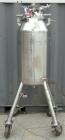 Used Mueller Pressure Tank, 26 gallon (100 liter), model F, 316 stainless steel, vertical. 18
