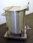 Used Water Cooling Corporation Tank, 100 Gallon, 304 Stainless Steel, Vertical. Approximate 31
