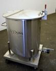 Used Water Cooling Corporation Tank, 100 Gallon, 304 Stainless Steel, Vertical. Approximate 31