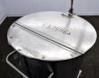 Used Water Cooling Corporation Tank, 100 Gallon, 304 Stainless Steel, Vertical. Approximate 31