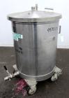 Used Tank, 100 Gallon, 304 Stainless Steel, Vertical. Approximate 31