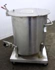 Used Water Cooling Corporation Tank, 100 Gallon, 304 Stainless Steel, Vertical. Approximate 31