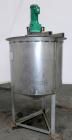 Used Tank, 275 Gallon, 304 Stainless Steel, Vertical. Approximate 44-3/4