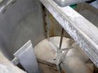 Used Tank, 275 Gallon, 304 Stainless Steel, Vertical. Approximate 44-3/4