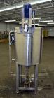 Used Tank, 90 Gallon, 304 Stainless Steel, Vertical. Approximate 28