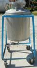 Used- O.G. Kelley Co. Pressure Tank, 55 gallon, 304 stainless steel, vertical. 24'' diameter x 27'' straight side, dished to...