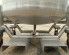 Used Mueller Pressure Tank, 275 Gallon, 316 Stainless Steel, Vertical. 46