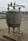 Used Paul Mueller Pressure Tank, 100 Gallon, 304 Stainless Steel, Vertical.