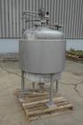 Used Paul Mueller Pressure Tank, 100 Gallon, 304 Stainless Steel, Vertical.