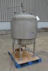 Used Paul Mueller Pressure Tank, 100 Gallon, 304 Stainless Steel, Vertical.