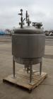Used Paul Mueller Pressure Tank, 100 Gallon, 304 Stainless Steel, Vertical.