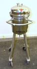 Used Precision Stainless Tank, 15 Liter (3.96 Gallon), 316L Stainless Steel, Vertical. 10-1/2