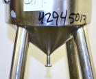 Used Precision Stainless Tank, 15 Liter (3.96 Gallon), 316L Stainless Steel, Vertical. 10-1/2