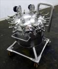 Used Precision Stainless Pressure Tank, 26.4 Gallons (100 Liters), 316L Stainless Steel, Vertical. 23-5/8